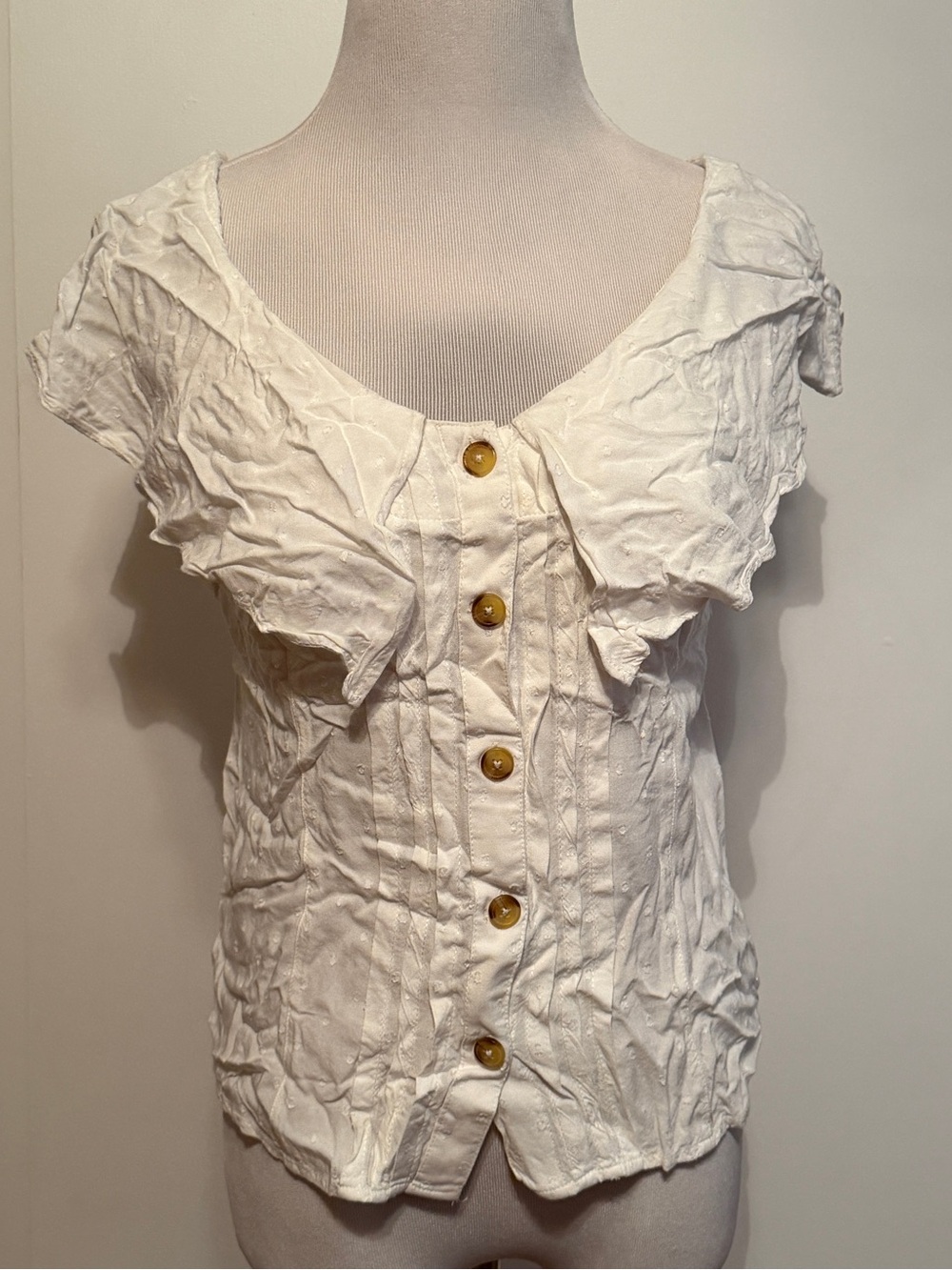 Anthropologie White Short-Sleeve Button Front Blouse with Ruffle Collar